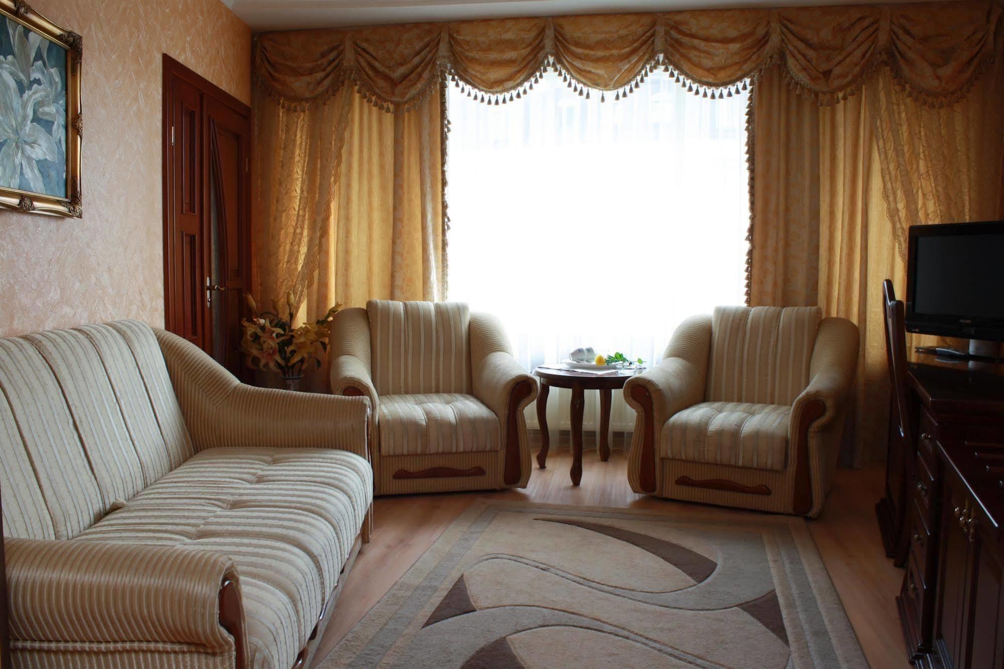 Salute Hotel Kiev Exterior foto